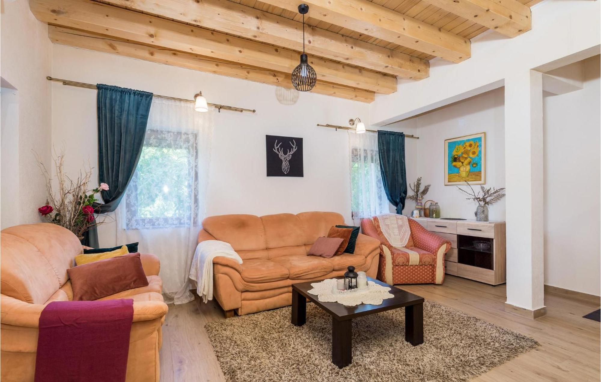 Amazing Home In Vrzici With Jacuzzi 外观 照片