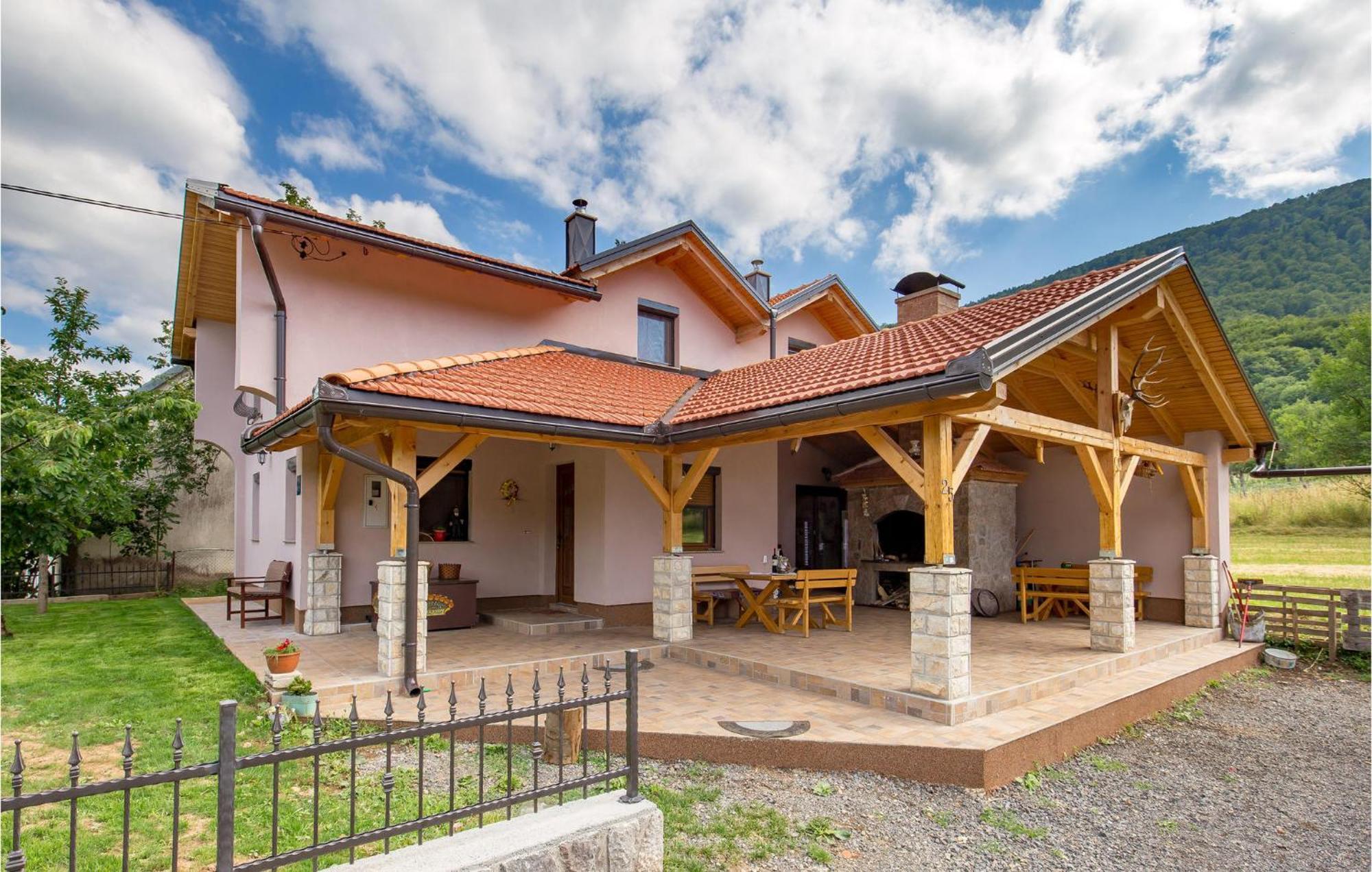 Amazing Home In Vrzici With Jacuzzi 外观 照片